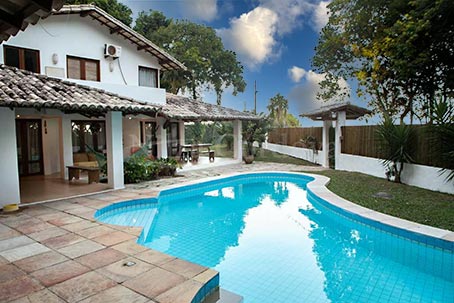 Casa De 5 Quartos Em Condomínio De Alto Padrão