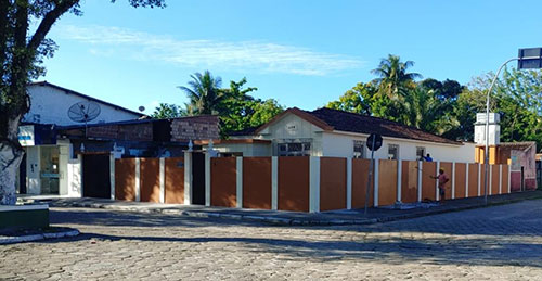 Casa Residencial Ampla com Ponto Comercial no Centro da Cidade