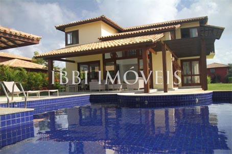 Linda Casa de 4 Quartos ao Lado de um Complexo de Hotel