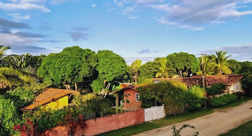 Pousada Rústica com Duas Casas, Suítes e Chalé