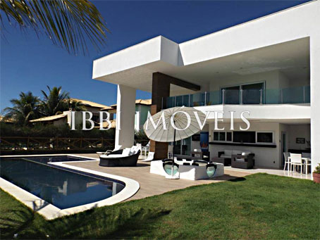 Linda Mansão de 5 Quartos em um Condomínio Fechado