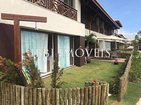 Apartamento Com Jardim E Vista Do Mar Em Condomínio À Beira-mar