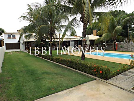 Casas de 3 Quartos à Venda em Condomínio Fechado