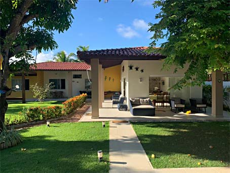 Casa com 4 Quartos Próxima ao Mar