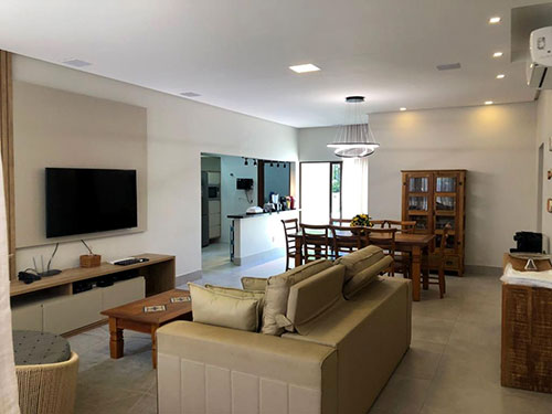 Residência Luxuosa Totalmente Mobiliada em Localização Privilegiada