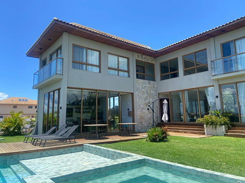 Praia do Forte - Luxuosa Casa À Venda – Totalmente Mobiliada! | R$5.750.000,00