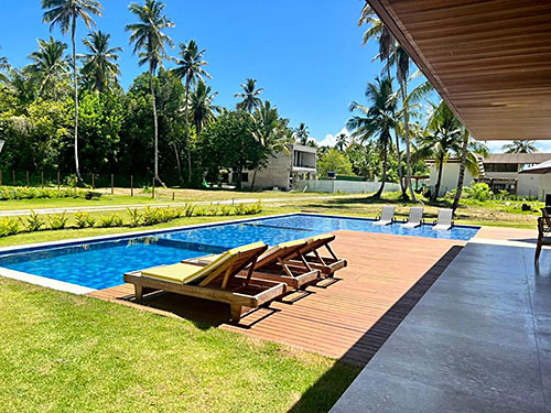 Mansão Cinco Quartos de Alto Padrão Perto da Quarta Praia