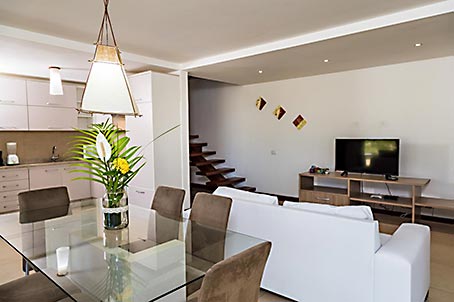 Apartamento Duplex De Dois Quartos Ao Lado Da Praia De Muta