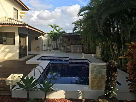 Casa de Cinco Quartos Em Condomínio de Alto Nível