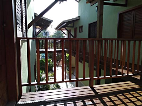 Apartamento Duplex Com 2 Quartos Em Boa Localização Próximo à Vila