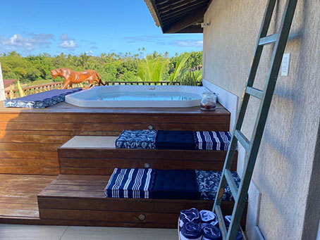 Apartamento Duplex de 4 Quartos em Excelente Localização na Praia do Forte