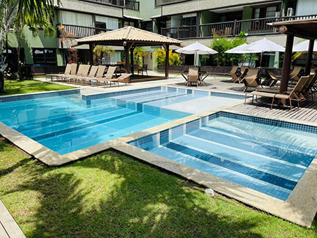 Apartamento De Três Quartos Em Condomínio Beira-Mar