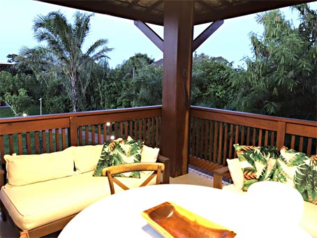 Praia do Forte - Apartamento de 4 Quartos em Condomínio Premium