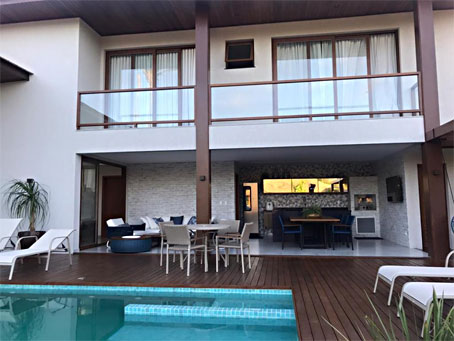 Linda Casa de 4 Quatro Quartos Perto da Vila