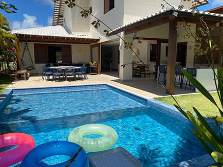 Casa de Alto Padrão de 5 Quartos no Condomínio Piscinas Naturais