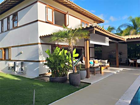 Casa de 4 Quartos em Condomínio Premium