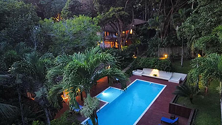 Casa Em Condomínio Ao Lado Do Quadrado