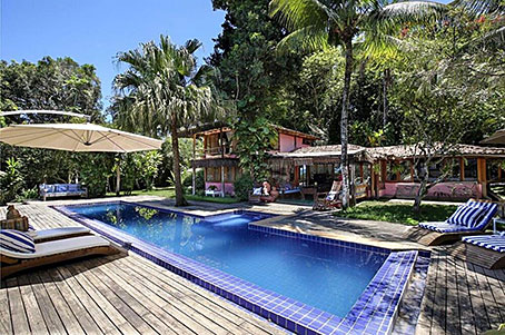 Casa Rústica de quatro quartos voltada para o mar Em Ótima Localização